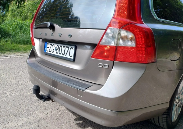 Volvo V70 cena 28500 przebieg: 368000, rok produkcji 2010 z Terespol małe 301